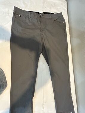 DKNY Men’s slim fit ultimate stretch pants 36x30